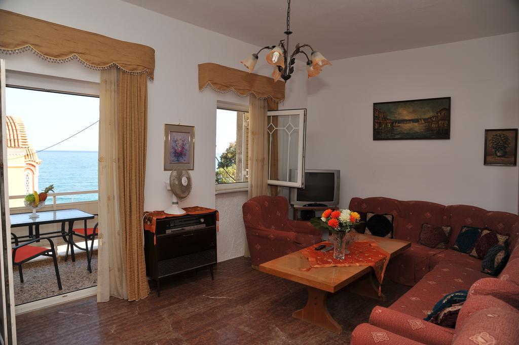Apartment Froso On The Beach Rethymno Quarto foto